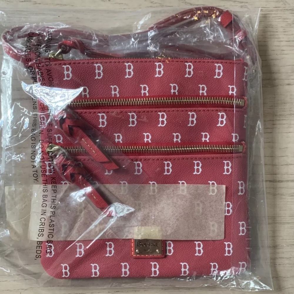 Dooney & Bourke Red Sox Zip Crossbody Bag NWT